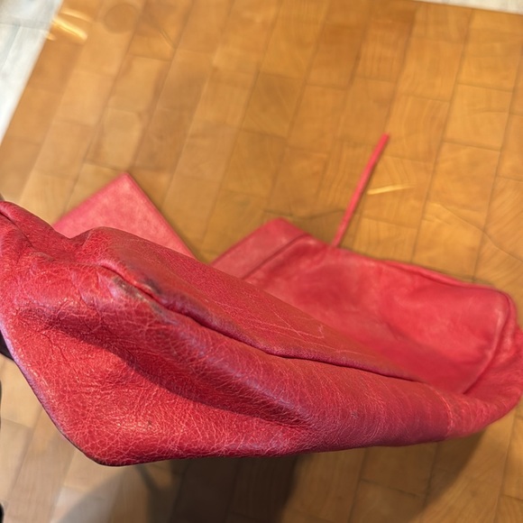 BALENCIAGA CLUTCH - Picture 6 of 6